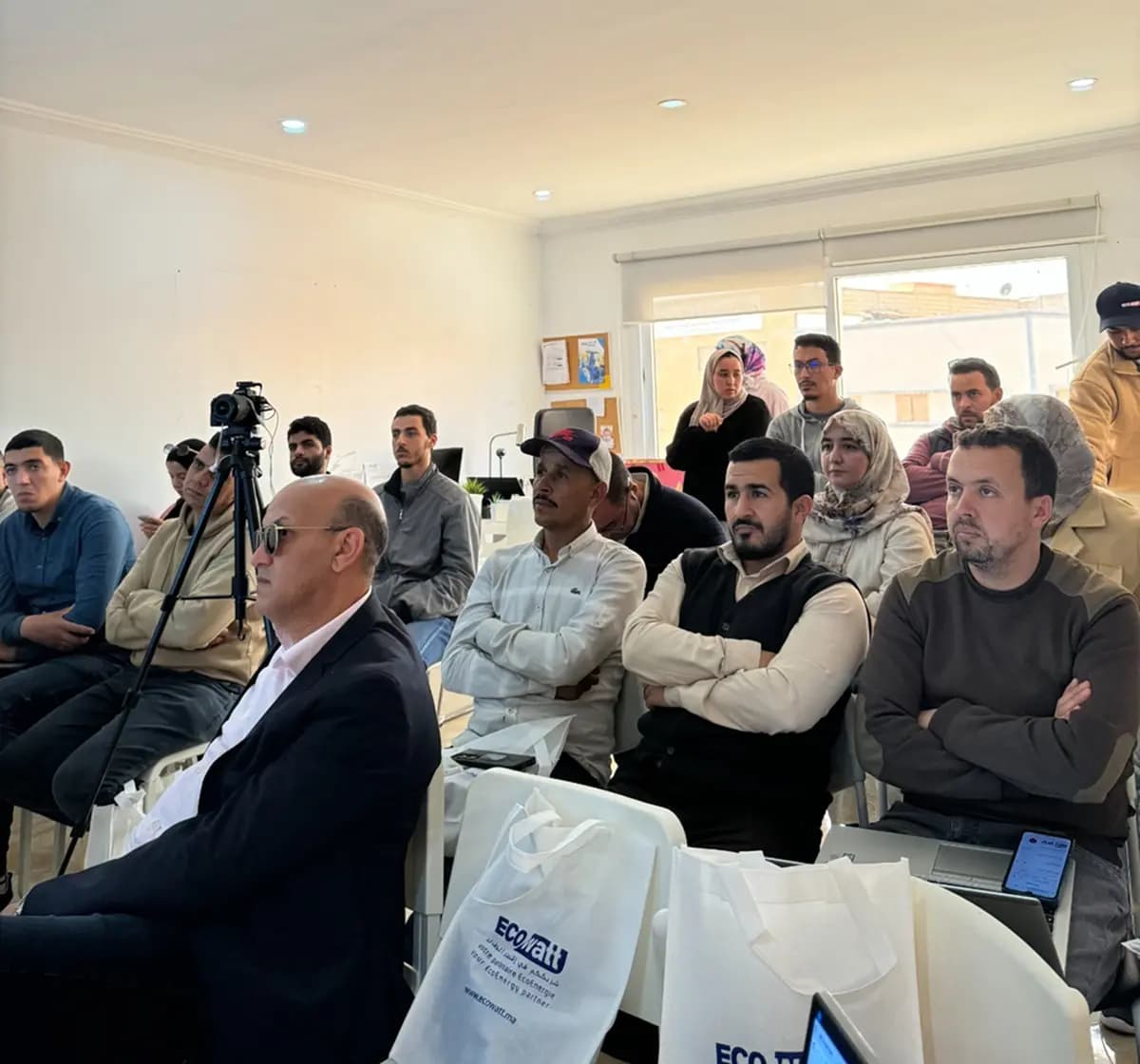 Apprenant suivant un cours certifié en énergie solaire